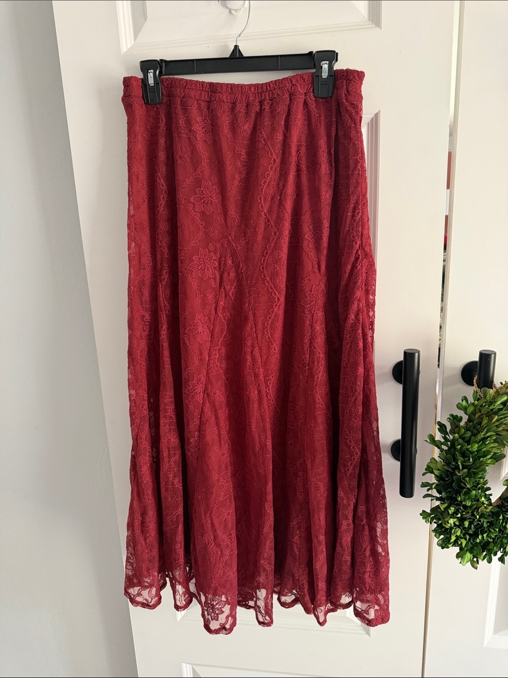 Women's Lace Midi Skirt in Burgundy XL
